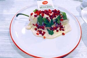 Vips celebra el sabor de México con su Menú Patrios 2025 2 Chile en Nogada Vips