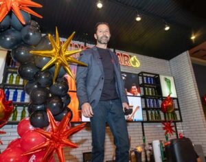 Erik Fregoso ceo de Las Alitas