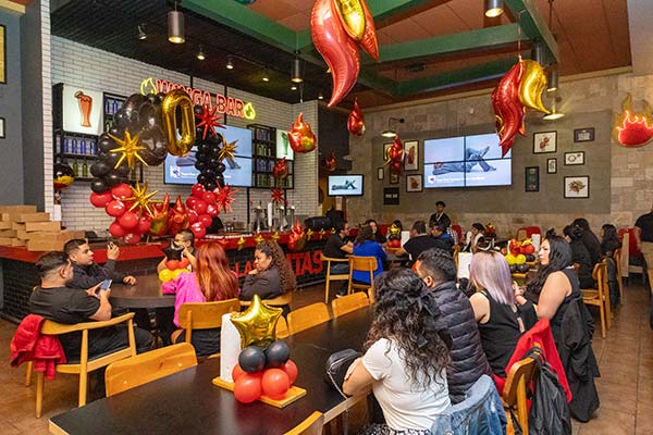 Las Alitas celebra 30 años de ofrecer sabores que invitan a “chuparse los dedos” 1 Las Alitas celebra 30 años de ofrecer sabores que invitan a “chuparse los dedos”