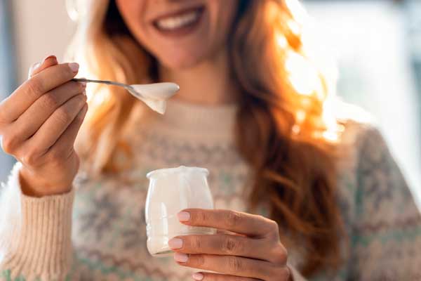 Yoghurt griego: el aliado perfecto para un desayuno práctico, nutritivo y lleno de energía