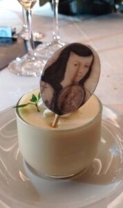 mousse de rompope y biscocho de 3 leches