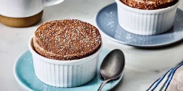 Postres fáciles para endulzar la Navidad: recetas rápidas en microondas 2 Soufflé de Chocolate navideño