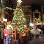 Navidad y Año Nuevo con historia y sabor en Veranda Bistro del legendario Hotel Geneve 9 Árbol de Navidad en Geneve
