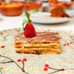 Pastel mil hojas con mole