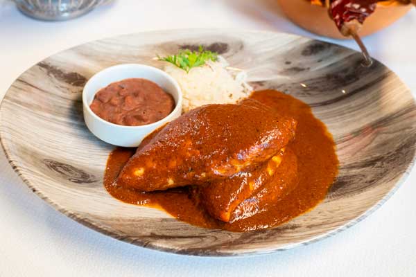 Festival de los Moles en Hacienda de los Morales: Un viaje de sabores milenarios