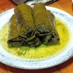 Hojas de parra rellenas de cordero y arroz