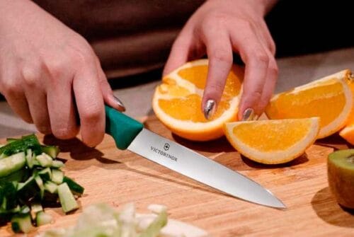 3 razones para tener un cuchillo mondador Swiss Classic en tu cocina