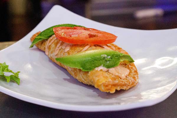 Trivia: ¿Te gustan las alitas o los mariscos? Plaza Central te invita la comida