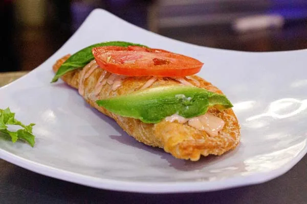 Trivia: ¿Te gustan las alitas o los mariscos? Plaza Central te invita la comida