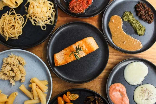 Travertino Pasta Bar ofrece menú para quienes tienen que comer bien y rápido