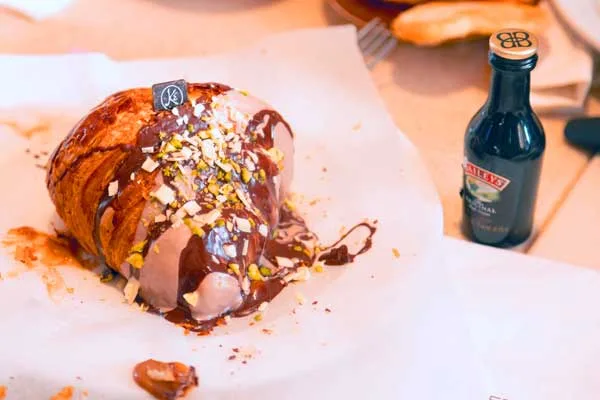 Baileys y Maison Kayser celebran a las Madames con croissant Baileys edición especial