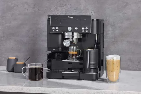 SharkNinja presenta Ninja CREAMi y Ninja Luxe Café Black: los íconos de las cocinas total black