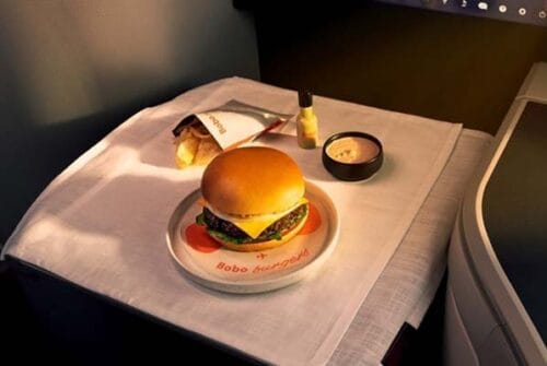 Aeroméxico ofrecerá hamburguesas de Bobo Burgers a pasajeros de Clase Premier