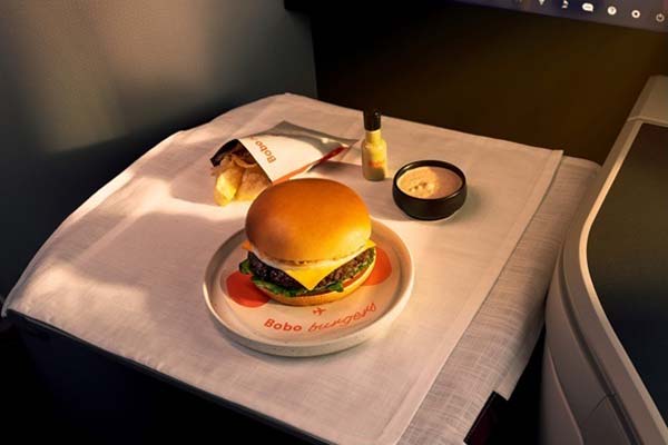 Aeroméxico ofrecerá hamburguesas de Bobo Burgers a pasajeros de Clase Premier