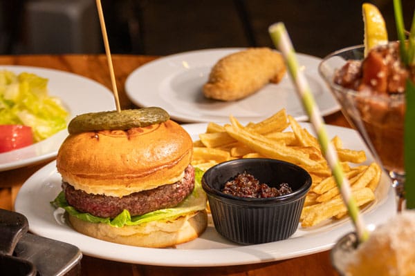 Fútbol, parrilla argentina y cocteles de autor: los restaurantes ideales para disfrutar del Mundial 2026