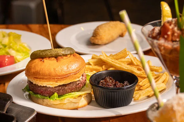 Fútbol, parrilla argentina y cocteles de autor: los restaurantes ideales para disfrutar del Mundial 2026