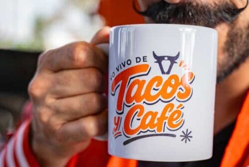 Don Frank lanza la taza “Yo vivo de tacos y café”: en su nueva sucursal-cafetería en Tlalpan