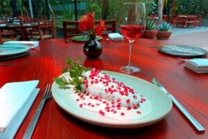 Chile en Nogada 2026: 4 restaurantes imperdibles para disfrutar la temporada en la CDMX 2 chile en nogada 2026 Cascabel