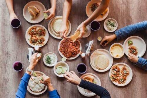 El placer de comer: cuando la gastronomía se convierte en vínculo, memoria y bienestar emocional