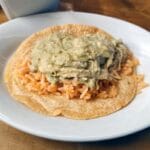 Las Tradicionales Cazuelas de Guisados: La calidez del hogar y la nostalgia mexicana conquistan la Roma 7 Tacos de Guisado