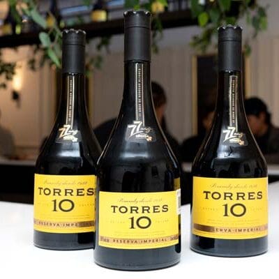 Bodegas Alianza celebra 77 años con una edición conmemorativa de Torres 10
