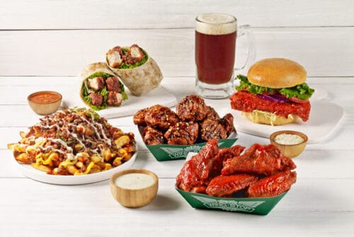 Tu próxima visita a Wingstop te podría llevar directito a Nueva York: conoce esta increíble dinámica