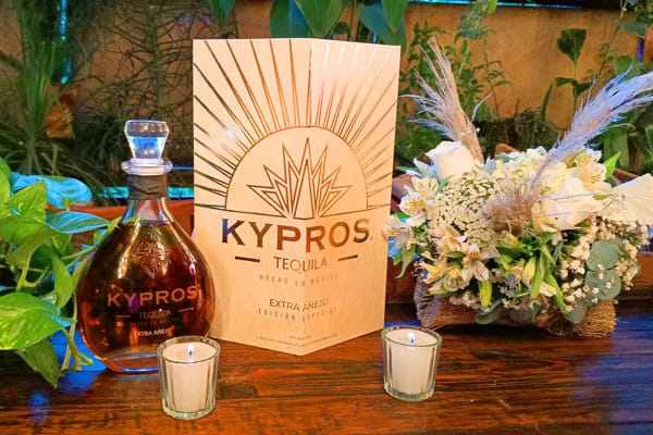 Tequila Kypros: Cinco años de pureza, artesanía y el debut de su etiqueta Extra Añejo