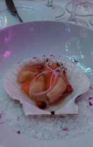 Dinner in Pink 2026: una cena con causa que conjuga sabor y solidaridad en el Mes Rosa 2 aguachile rosa de callo de hacha
