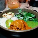 Ruta de las Especias: El maíz se encuentra con aromas de Oriente en Pelota Mestiza 7 curry con cerdo