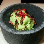 Ruta de las Especias: El maíz se encuentra con aromas de Oriente en Pelota Mestiza 5 guacamole